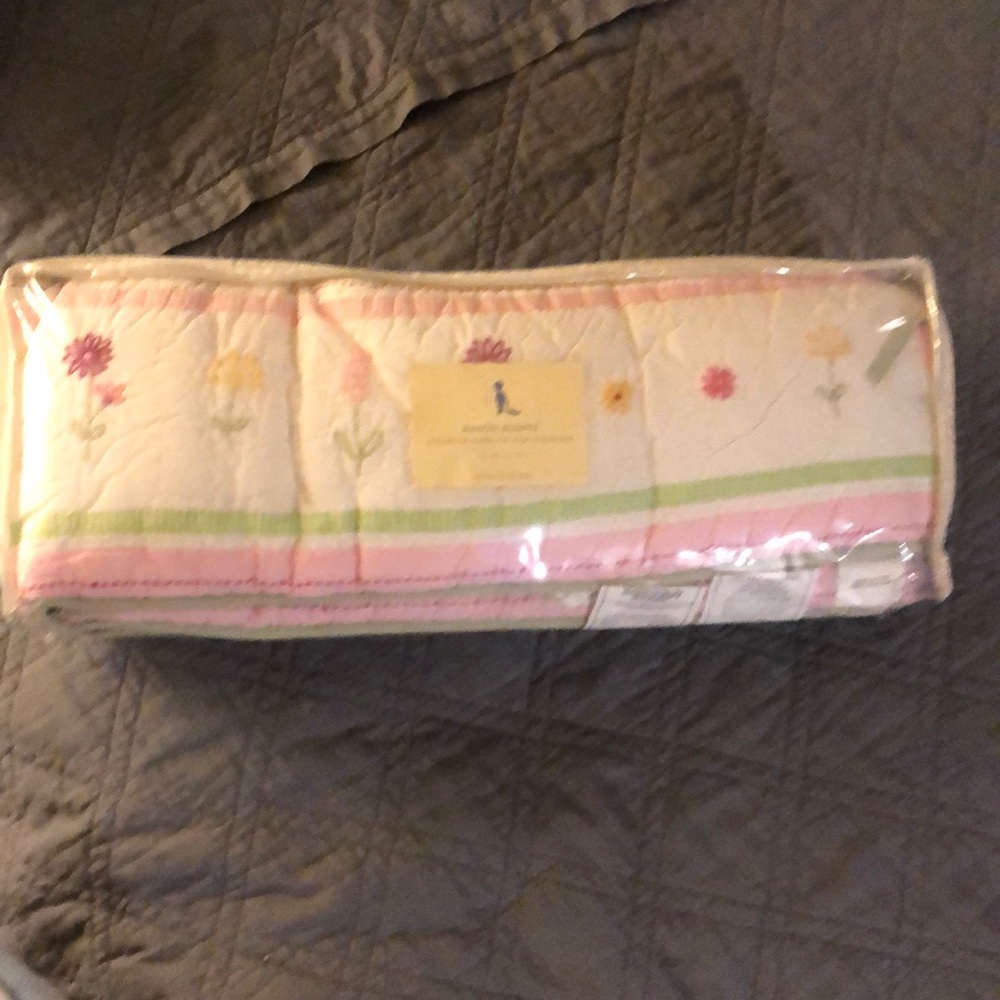 POTTERY BARN CRIB BUMPER